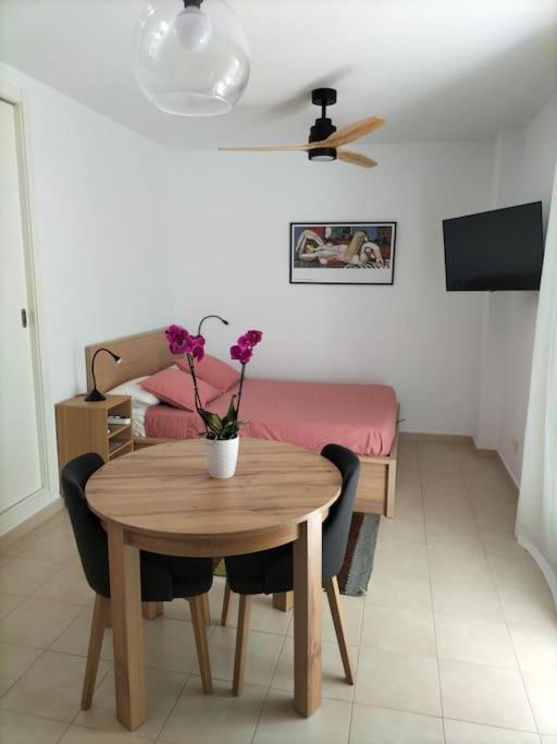 Апартаменты Estudio 52 Malaga Centrico Parking Gratuito Экстерьер фото